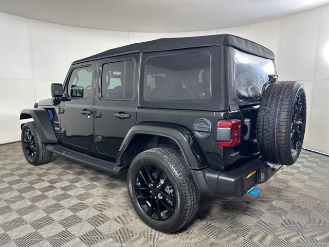 Used 2023 Jeep Wrangler Unlimited Sahara w/ Cold Weather Group image 5