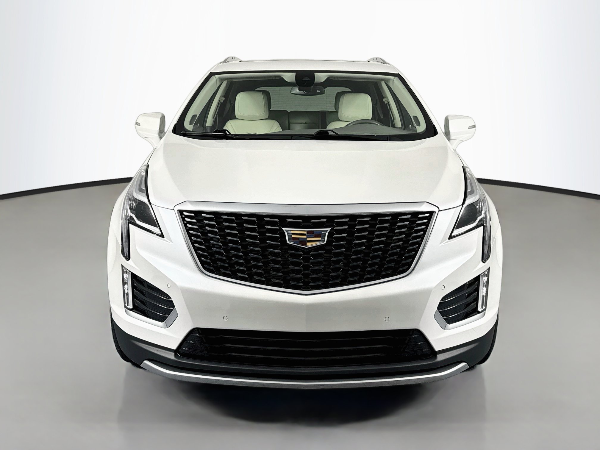 Used 2021 Cadillac XT5 Premium Luxury AWD/4WD image 2