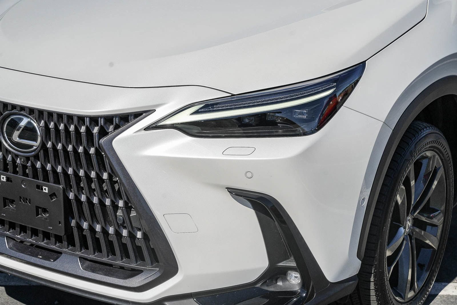 Used 2025 Lexus NX 450h+ AWD w/ Towing Package (2000 Lbs) image 8
