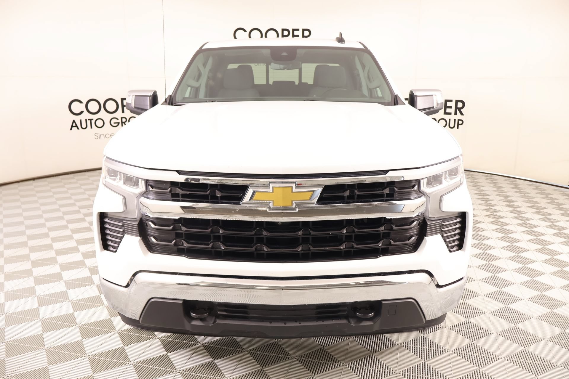 Used 2023 Chevrolet Silverado 1500 LT w/ Safety Package AWD/4WD image 9