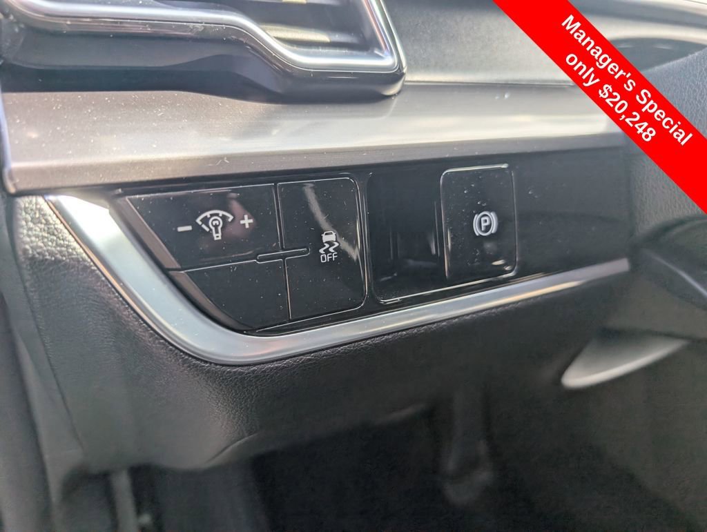Used 2023 Kia Sportage EX AWD/4WD image 16