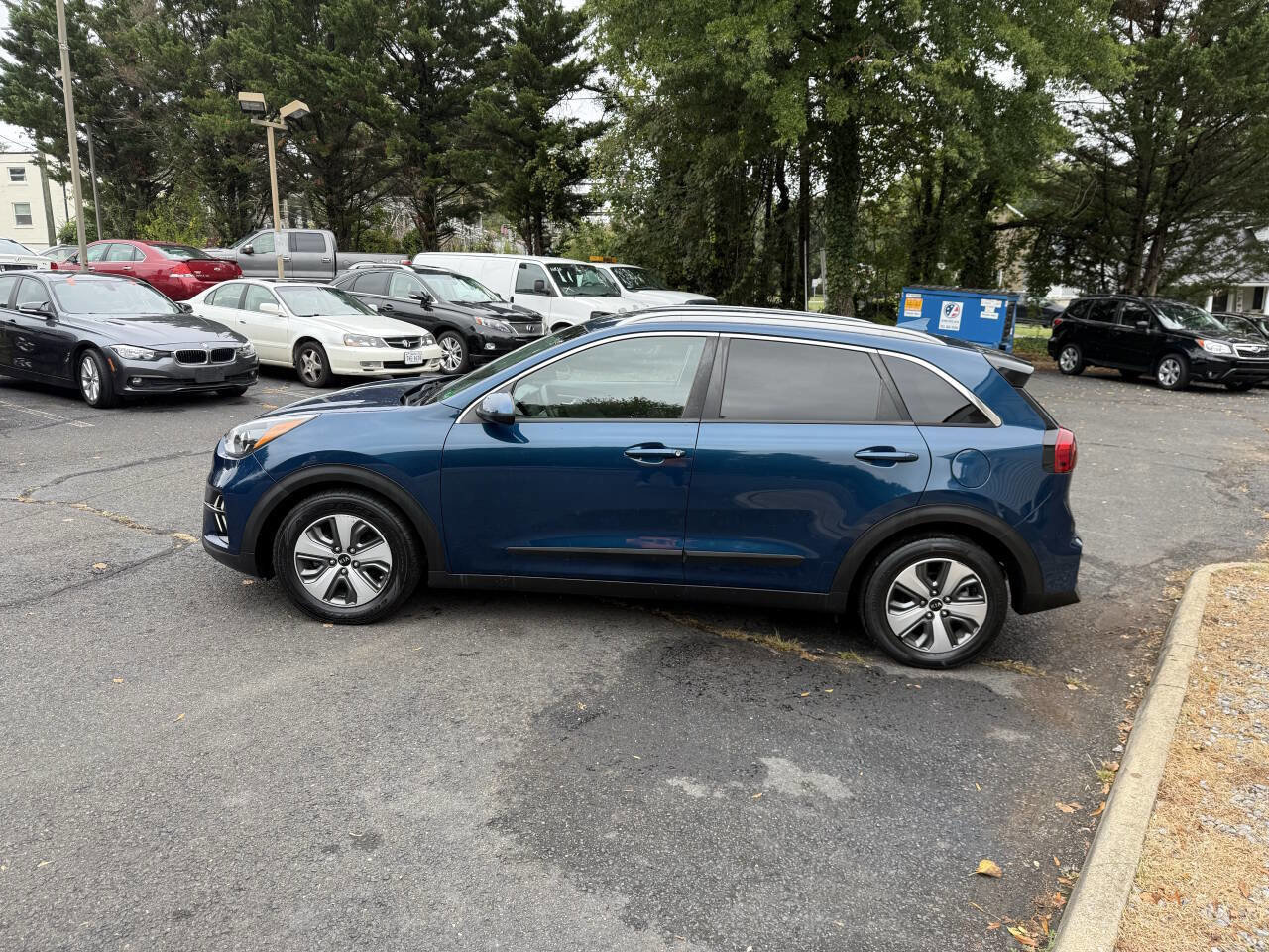 Used 2020 Kia Niro LX image 4