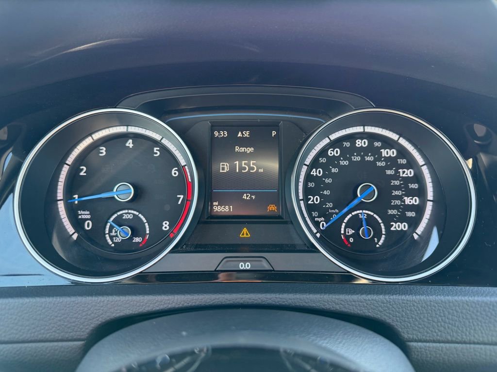 Used 2017 Volkswagen Golf R 4-Door AWD/4WD image 32