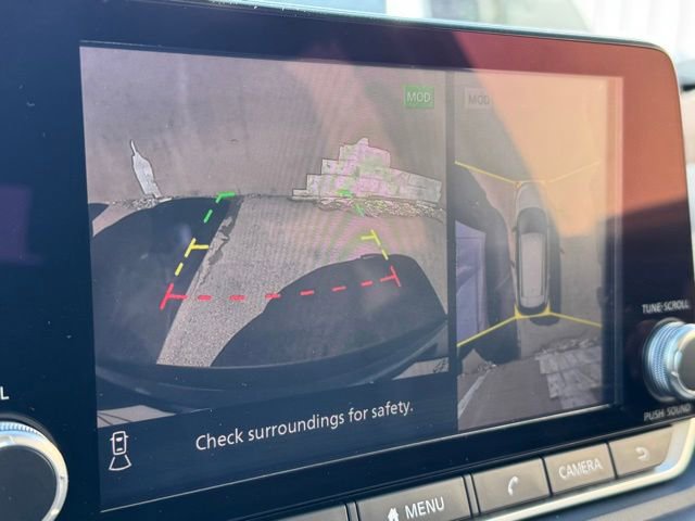 Used 2021 Nissan Rogue SV image 4