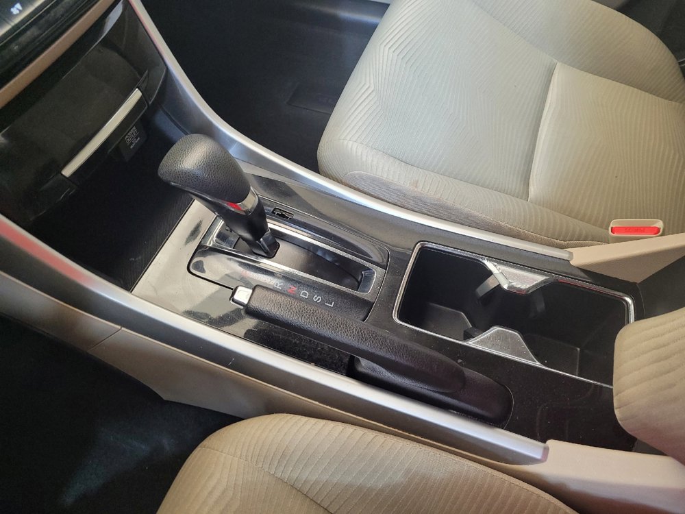Used 2016 Honda Accord LX image 26