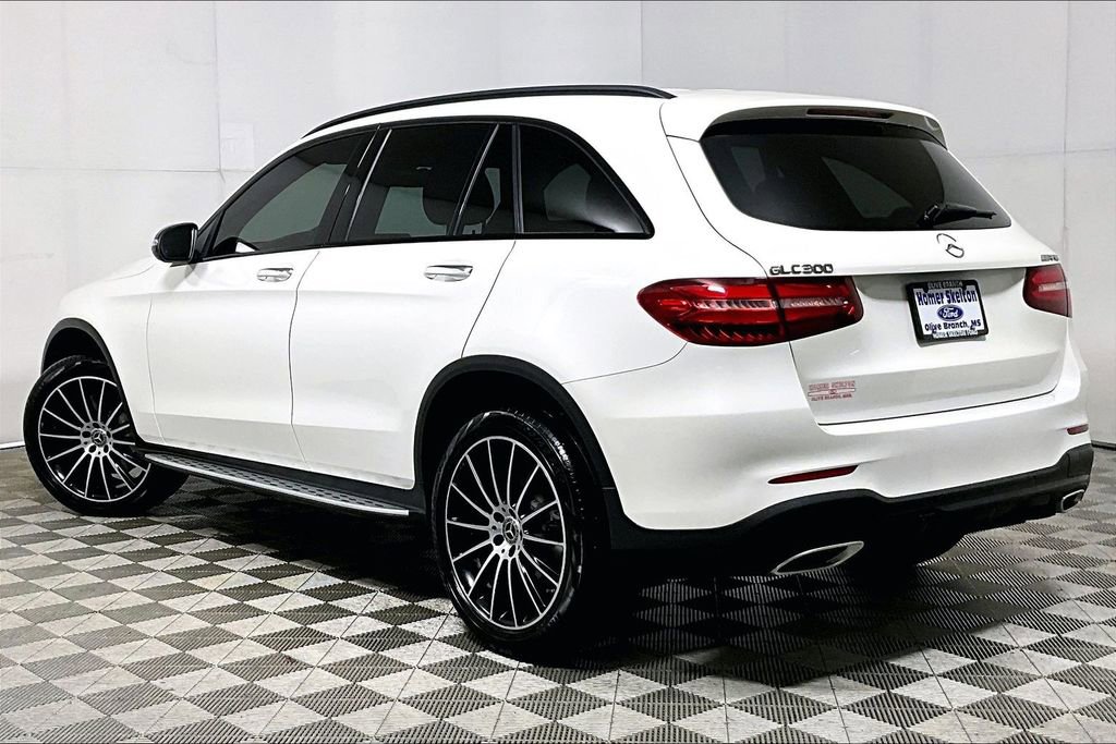 Used 2019 Mercedes-Benz GLC 300 w/ AMG Line image 11