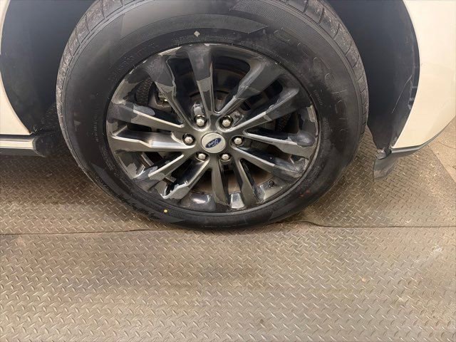 Used 2019 Ford Expedition Max Limited RWD image 26