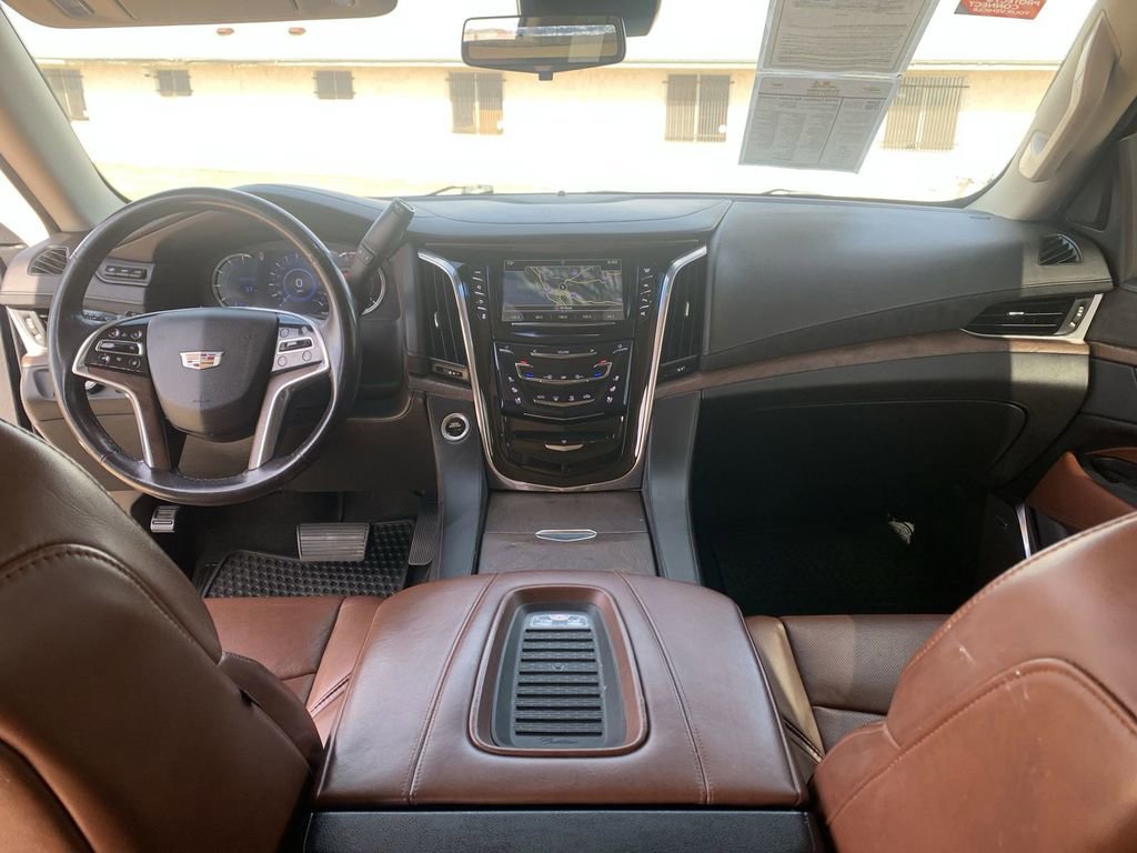 Certified 2018 Cadillac Escalade Luxury image 18