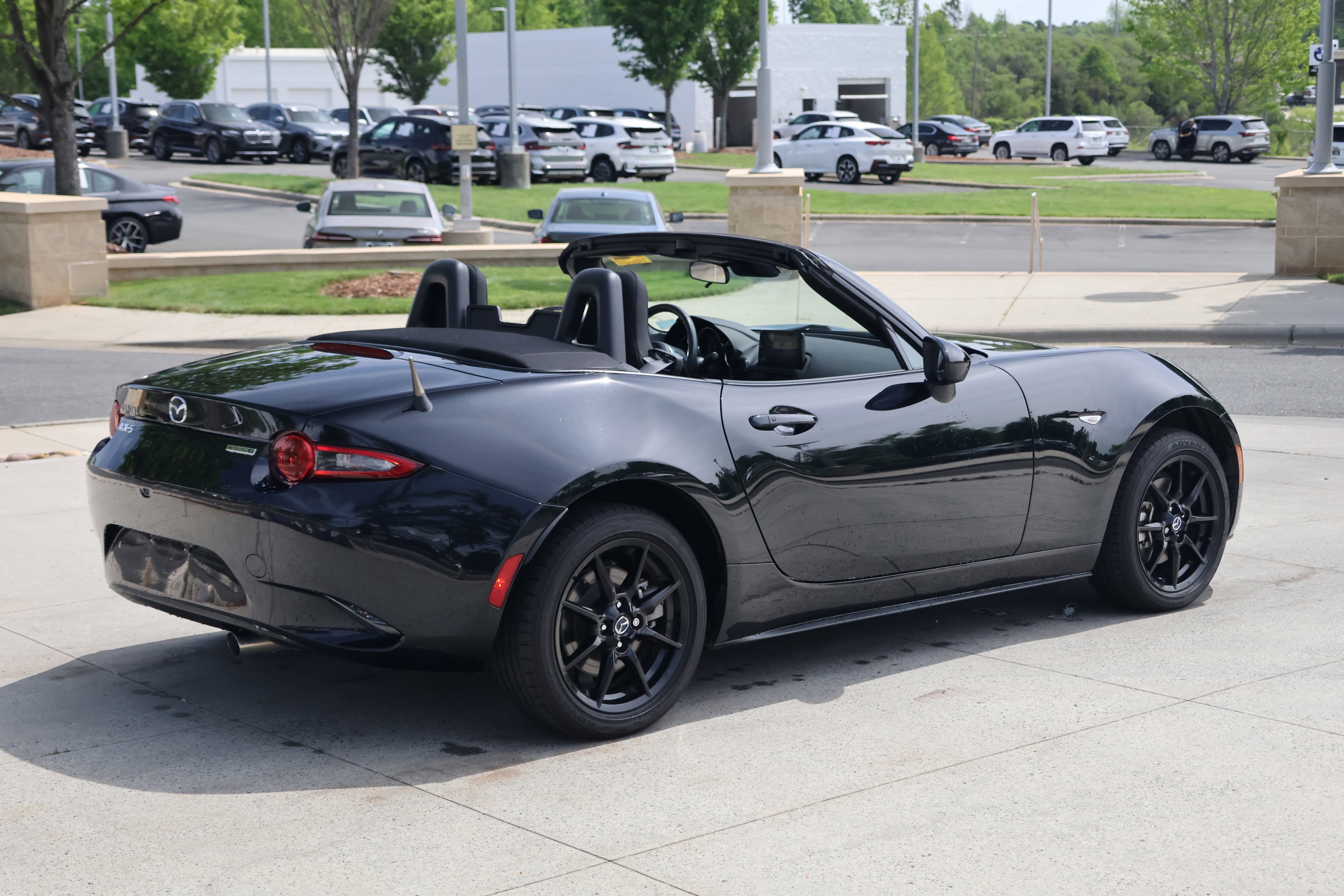 Used 2023 MAZDA MX-5 Miata Sport image 9