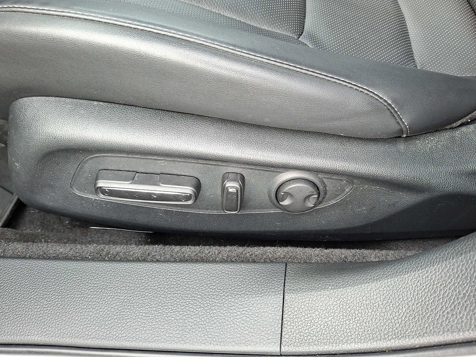 Used 2024 Honda Accord Touring image 11