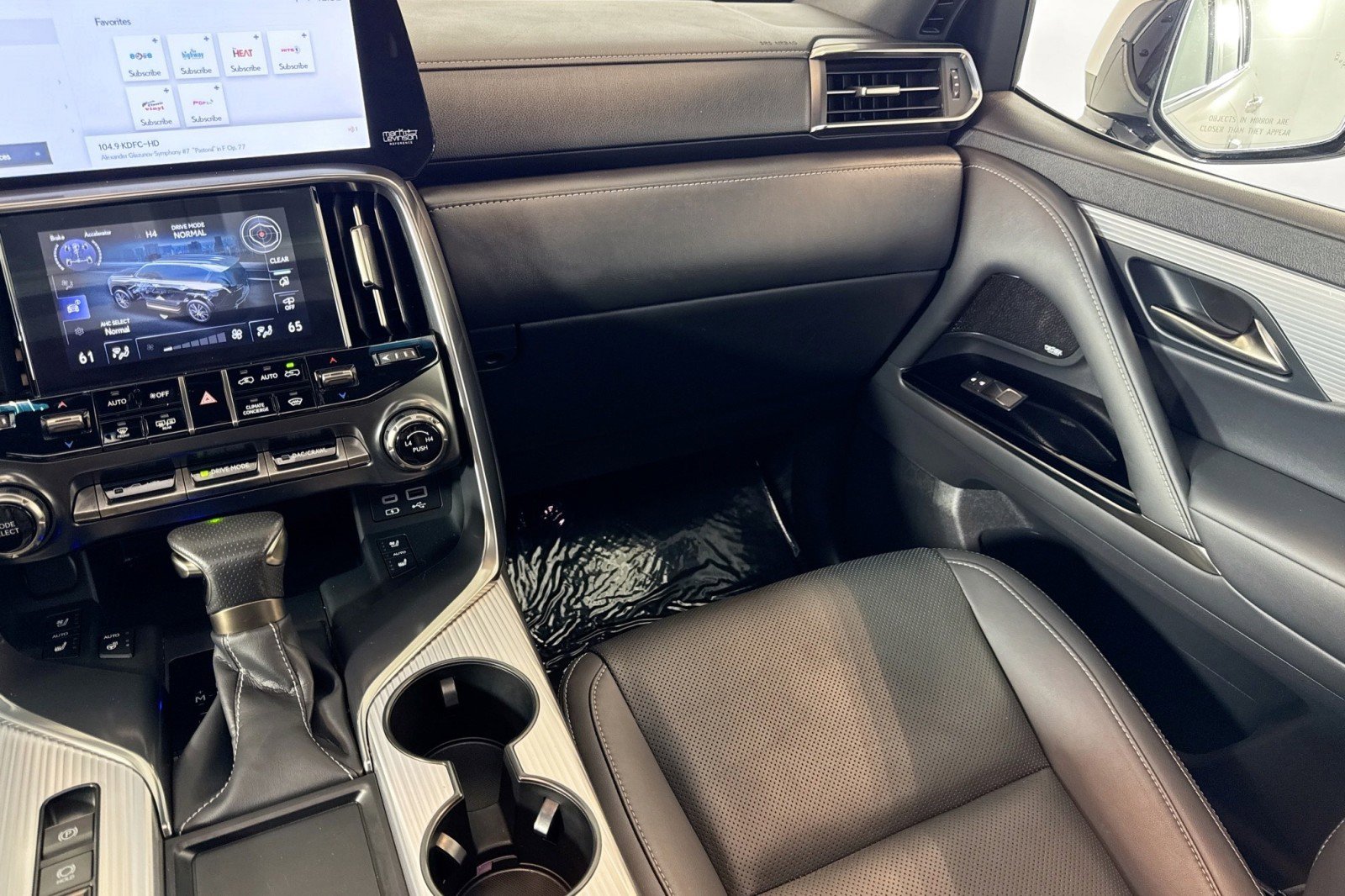 Used 2024 Lexus LX 600 F Sport AWD/4WD image 21