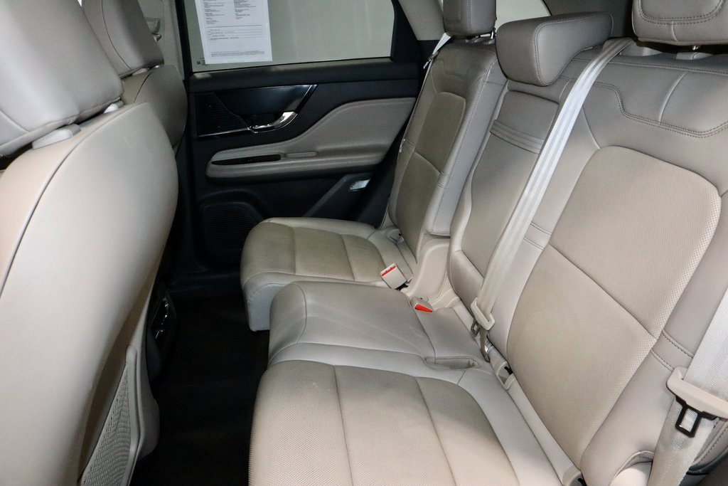 Used 2022 Lincoln Corsair FWD w/ Premium Package image 23