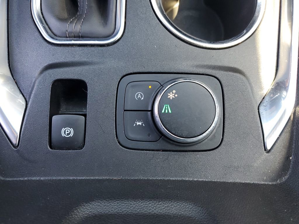 Used 2023 Chevrolet Traverse LT image 33