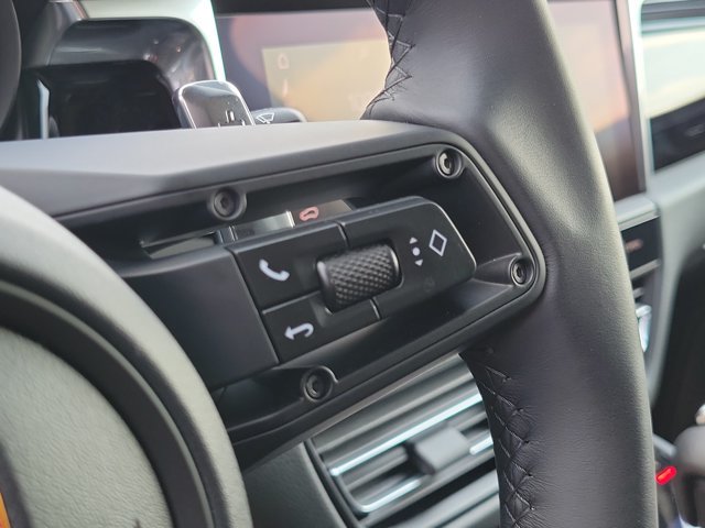 Certified 2026 Porsche Macan Turbo AWD/4WD image 31