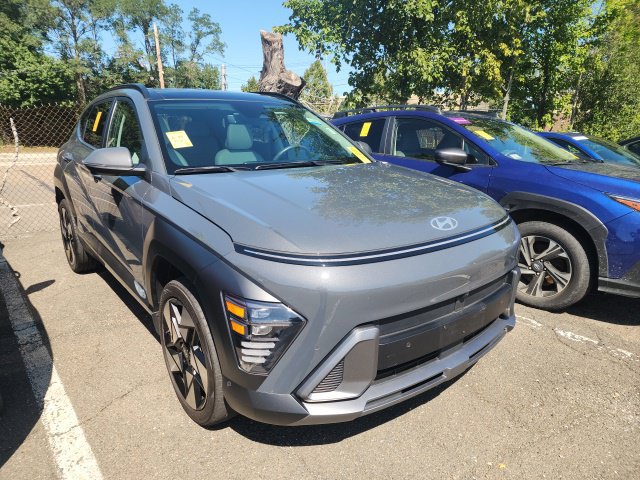 Used 2024 Hyundai Kona Limited AWD/4WD image 2