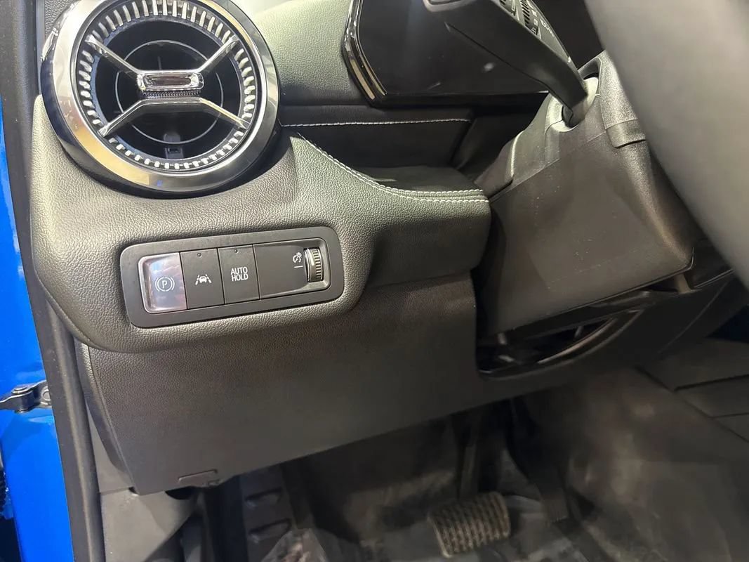 Used 2024 Chevrolet Blazer EV LT AWD/4WD image 89