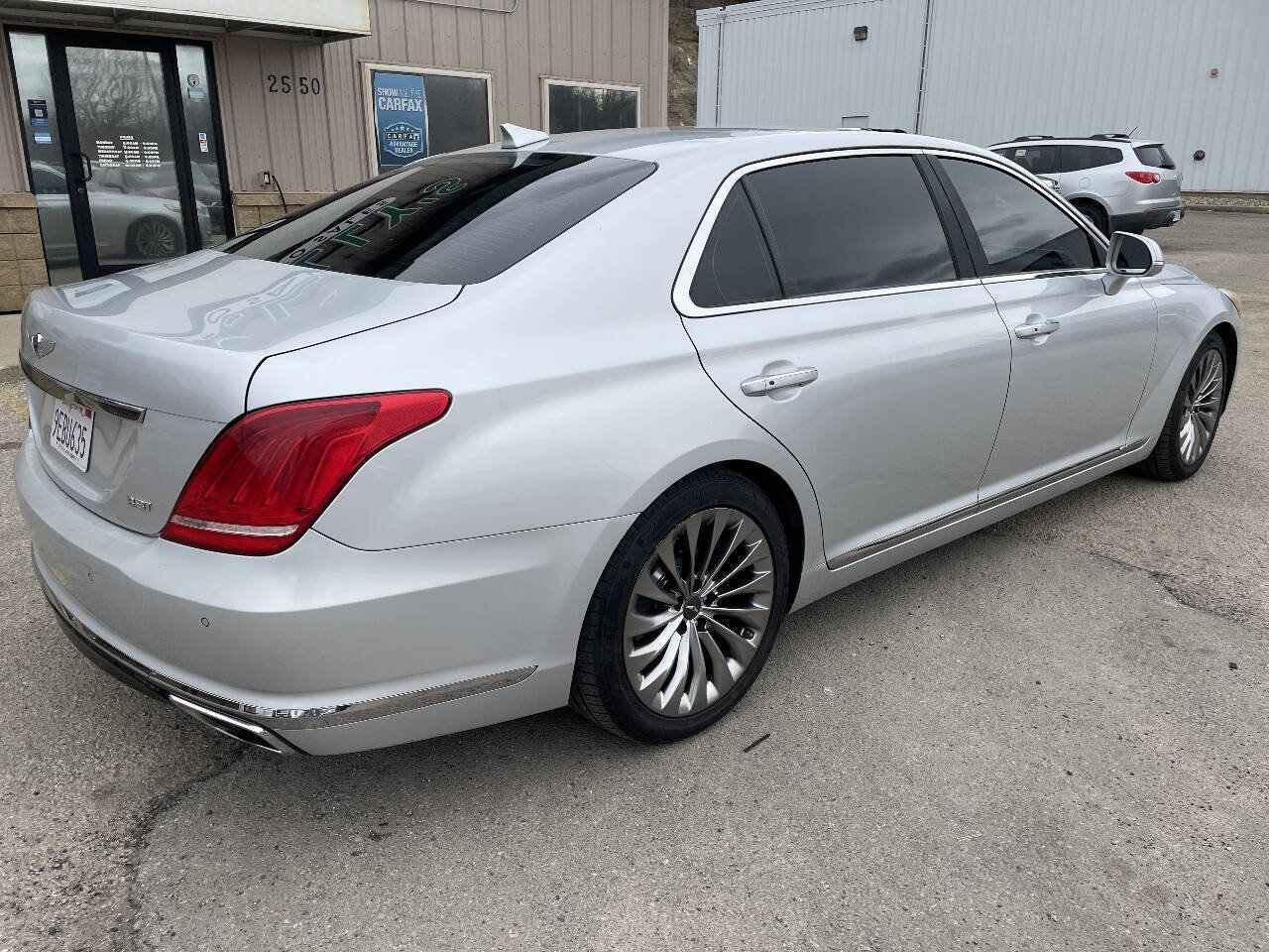 Used 2019 Genesis G90 3.3T Premium image 8