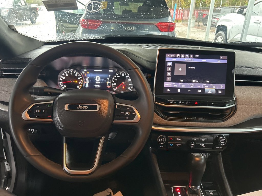 Used 2024 Jeep Compass Latitude image 5