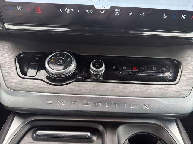 Used 2025 Ford Expedition Max Platinum w/ Driver's Package image 49