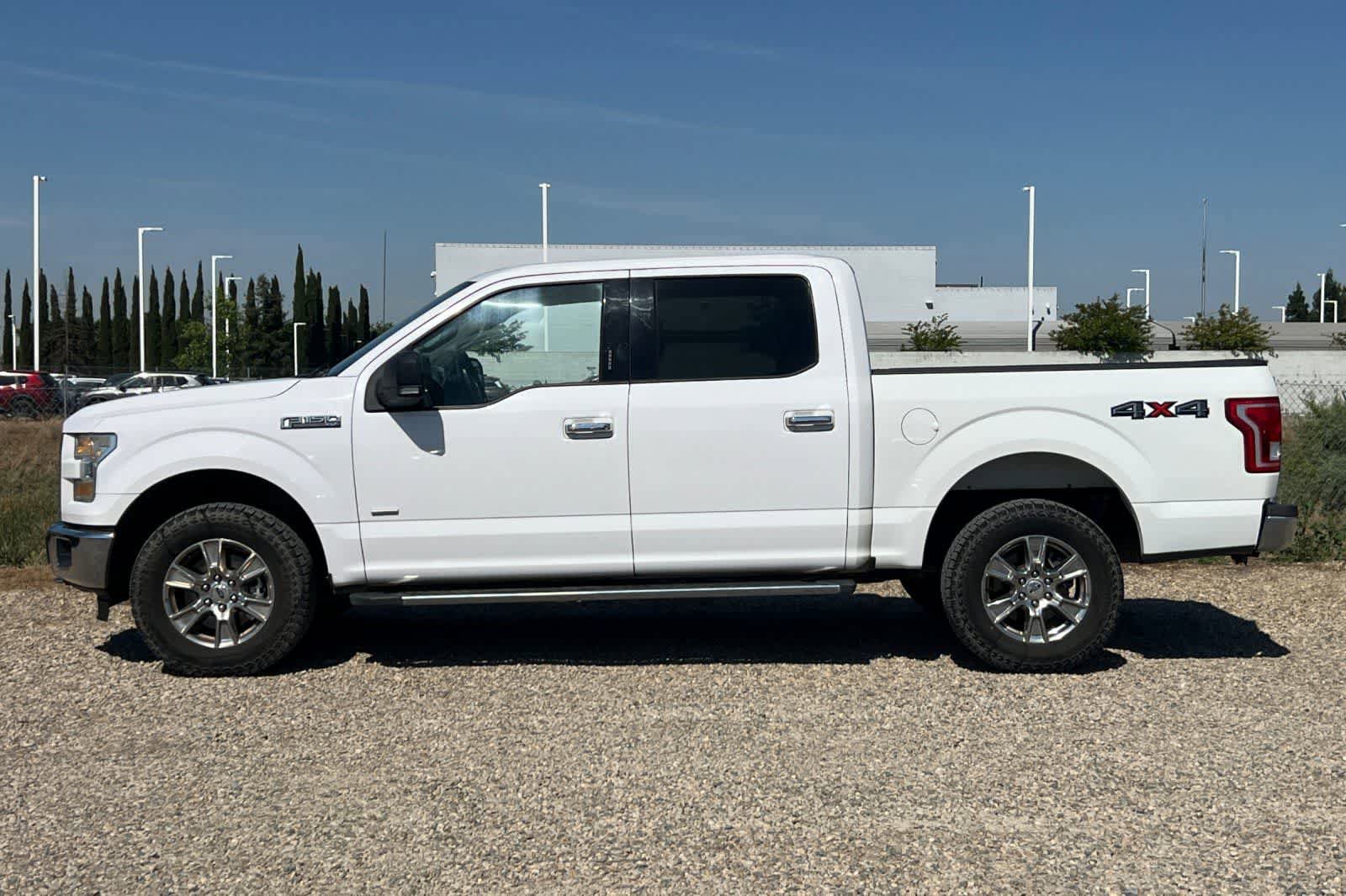 Used 2015 Ford F150 XLT w/ Equipment Group 302A Luxury AWD/4WD image 6