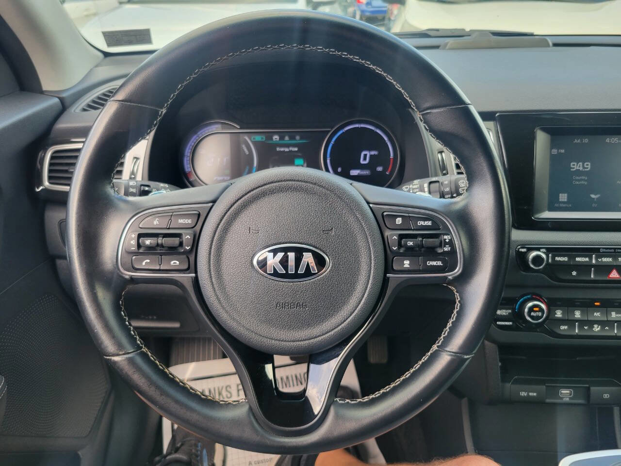 Used 2019 Kia Niro EX w/ Cold Weather Package 2.0 image 14