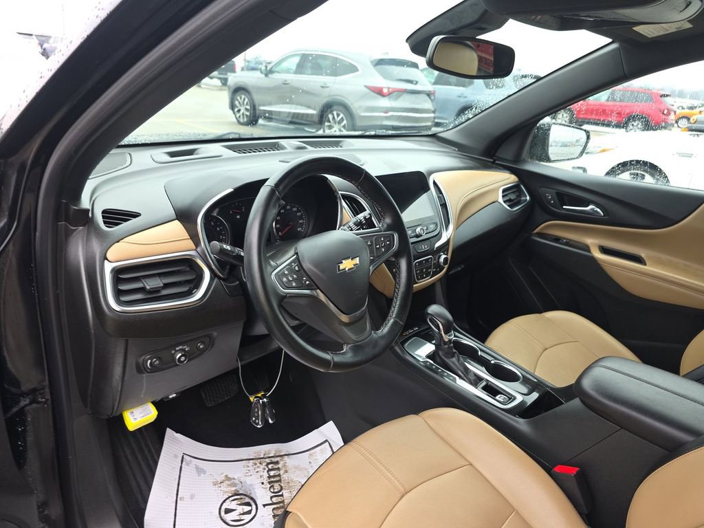Used 2023 Chevrolet Equinox Premier image 10