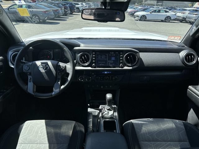Used 2023 Toyota Tacoma TRD Sport w/ Technology Package AWD/4WD image 17
