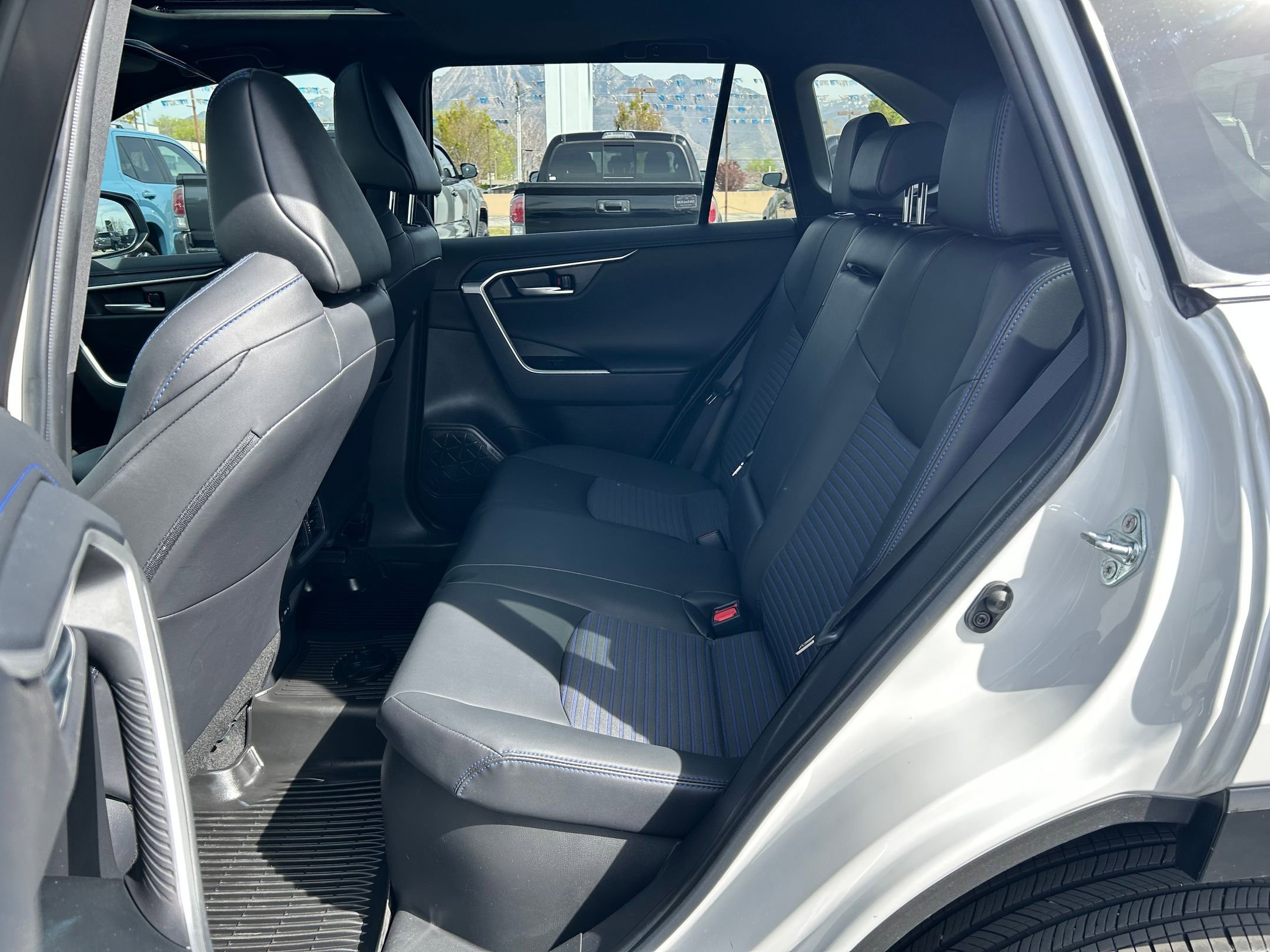 Used 2025 Toyota RAV4 XSE w/ Advanced Technology Package image 23