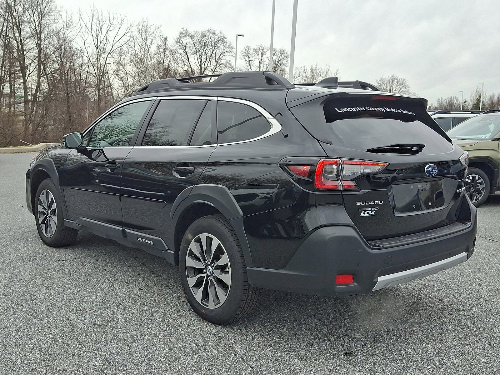 Certified 2025 Subaru Outback Limited AWD/4WD image 6