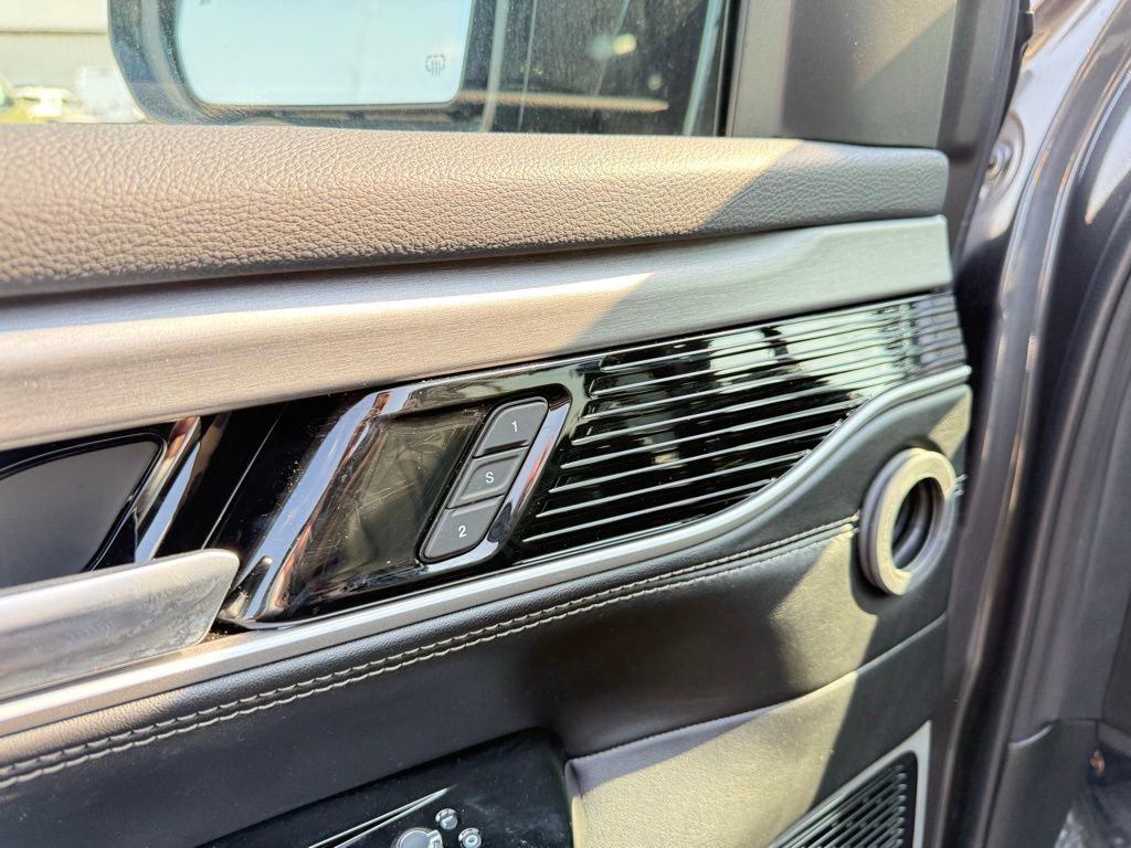 New 2026 Jeep Grand Wagoneer L Limited w/ Premium Group II image 18
