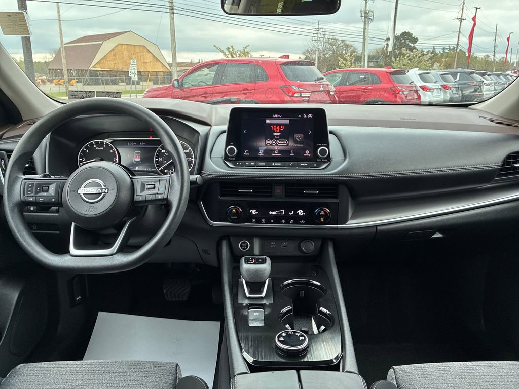 Used 2023 Nissan Rogue SV AWD/4WD image 19