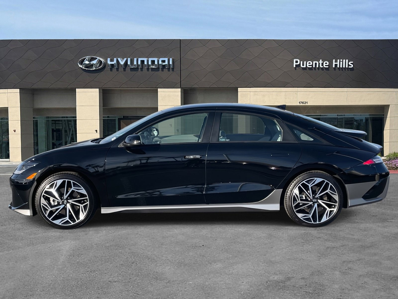 Certified 2023 Hyundai Ioniq 6 SEL image 3