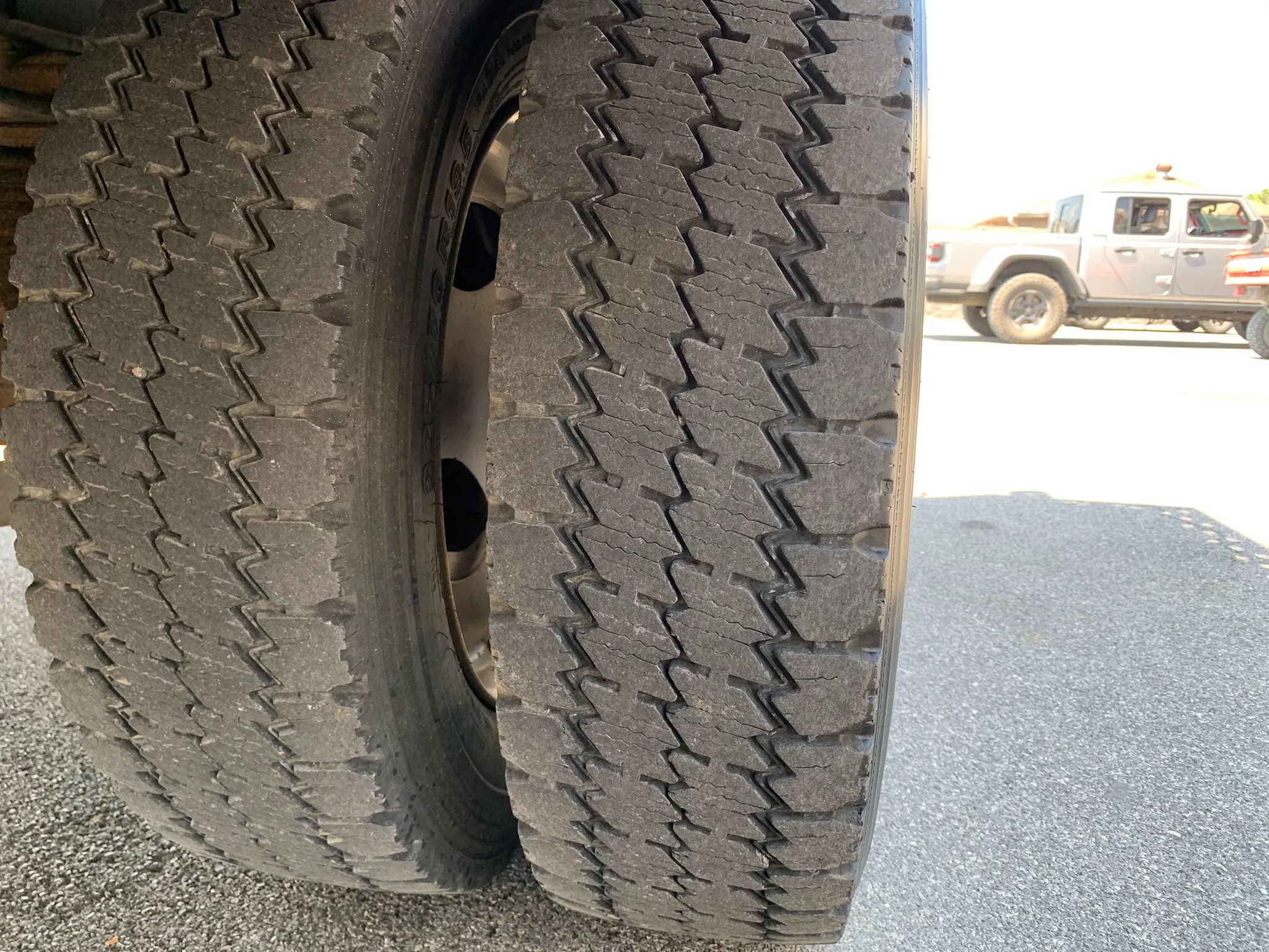 Used 2011 Ford F550 4x4 SuperCab Super Duty w/ PWR Equipment Group image 45