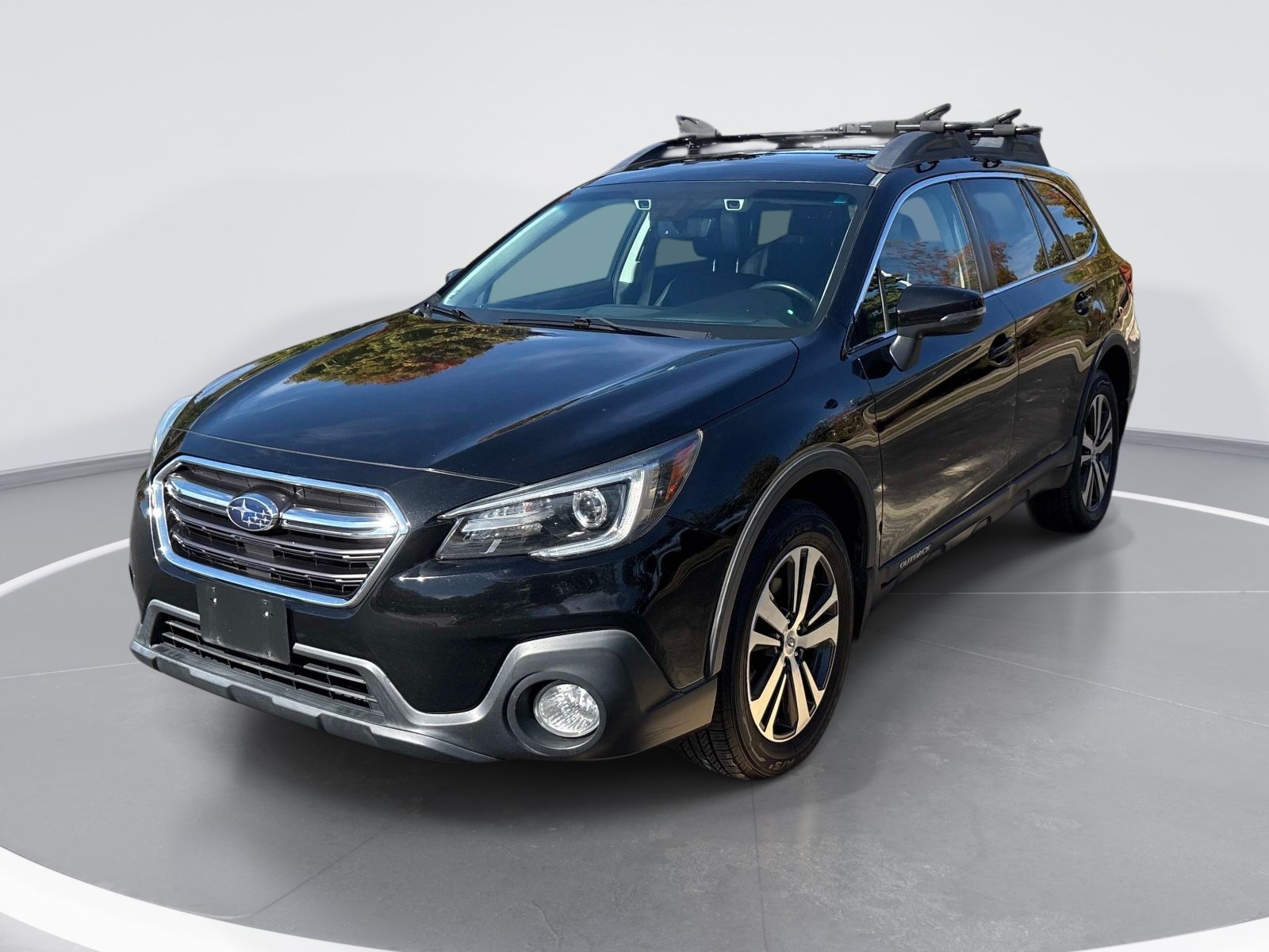Used 2018 Subaru Outback 2.5i Limited AWD/4WD image 3