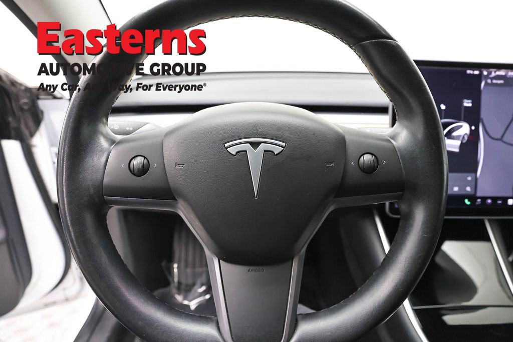 Used 2019 Tesla Model 3 Standard Range RWD image 10