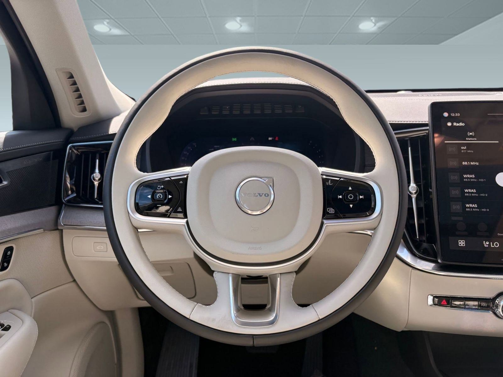 New 2026 Volvo XC90 B6 Ultra w/ Protection Package image 17