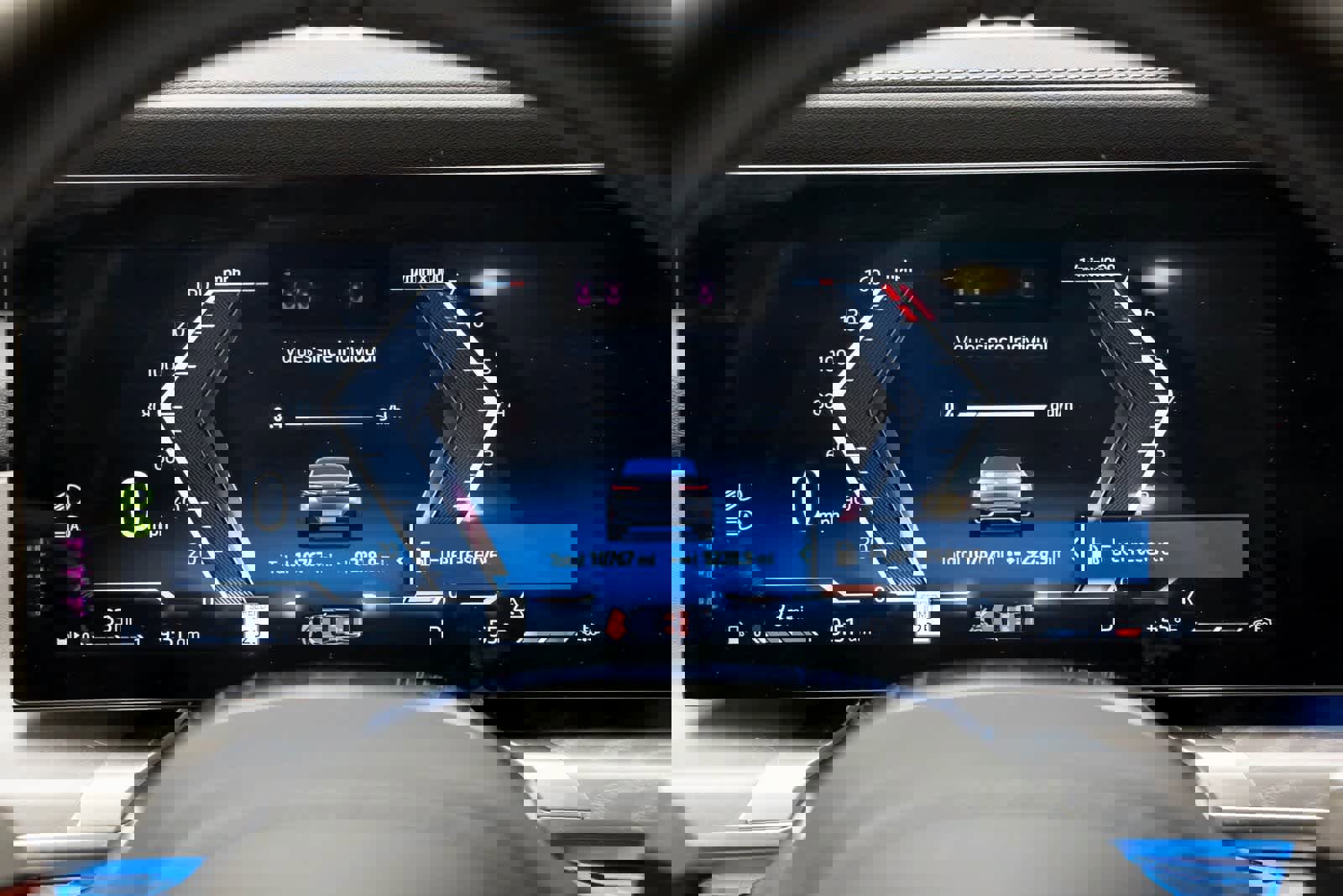 Used 2024 BMW 760i xDrive w/ Executive Package image 36