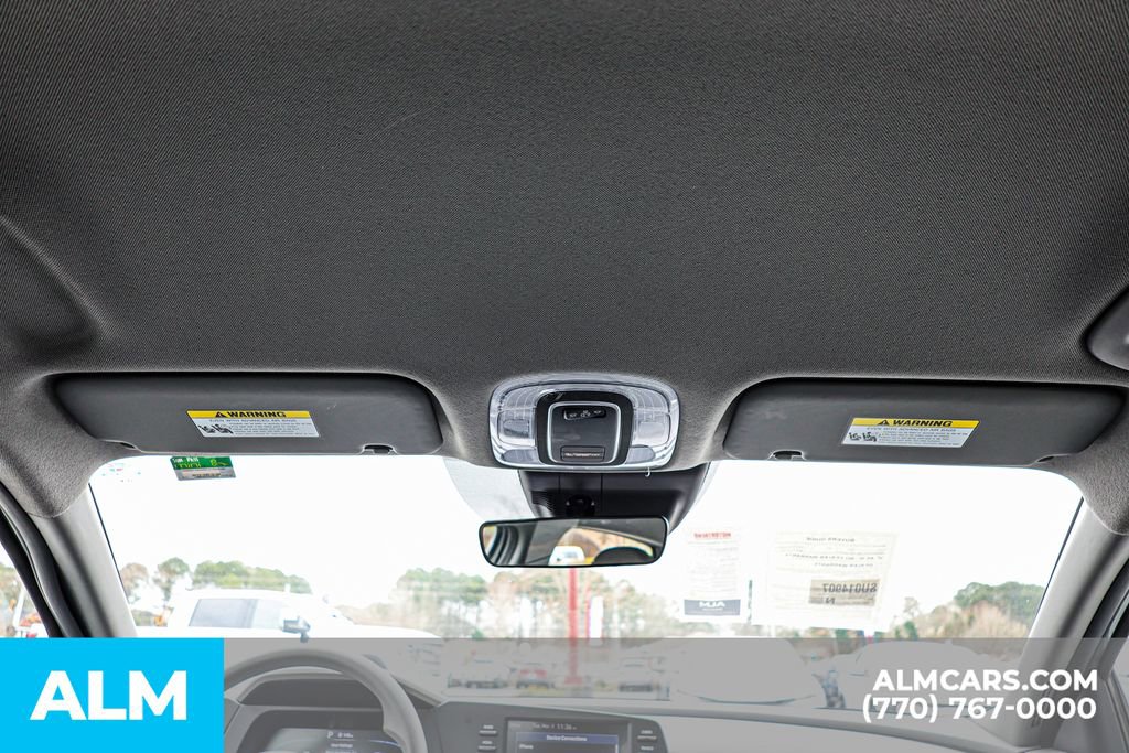Used 2025 Hyundai Elantra SE FWD image 54