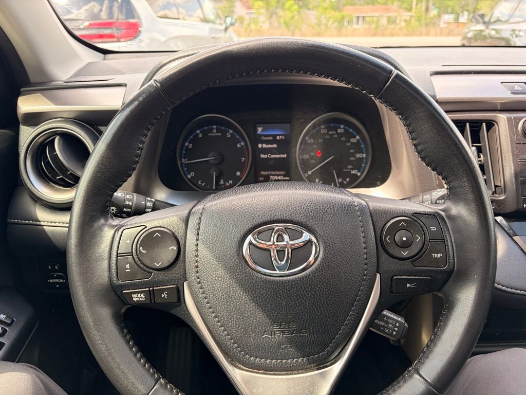 Used 2018 Toyota RAV4 XLE FWD image 15