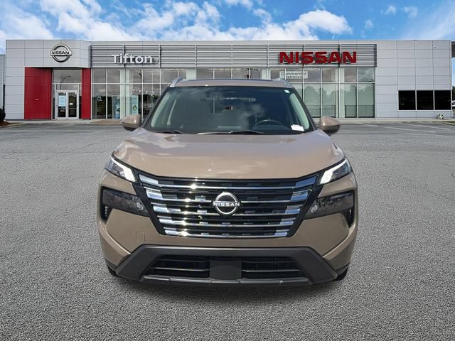 Used 2024 Nissan Rogue SV w/ SV Premium Package FWD image 2