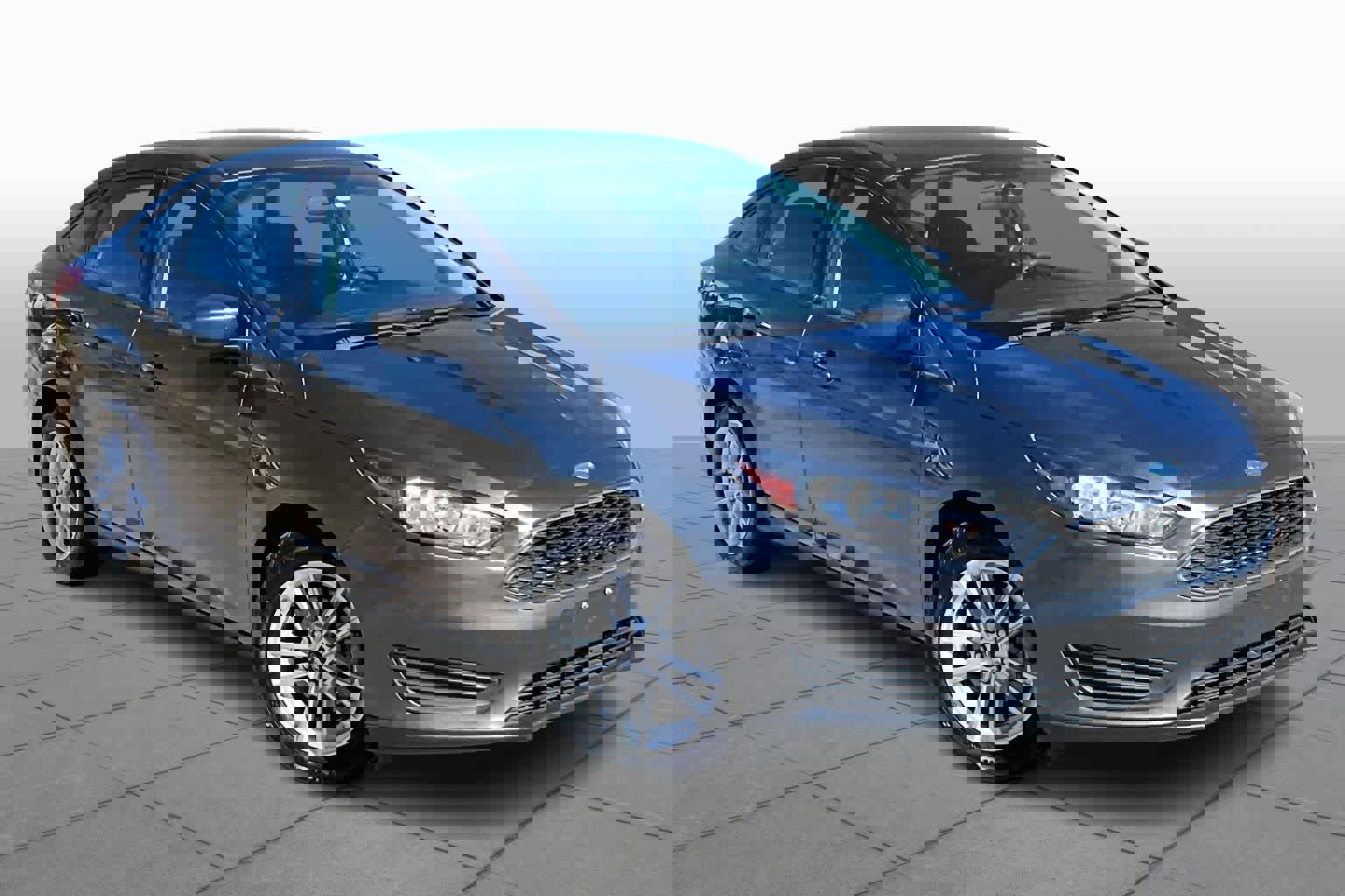 Used 2018 Ford Focus SE image 3