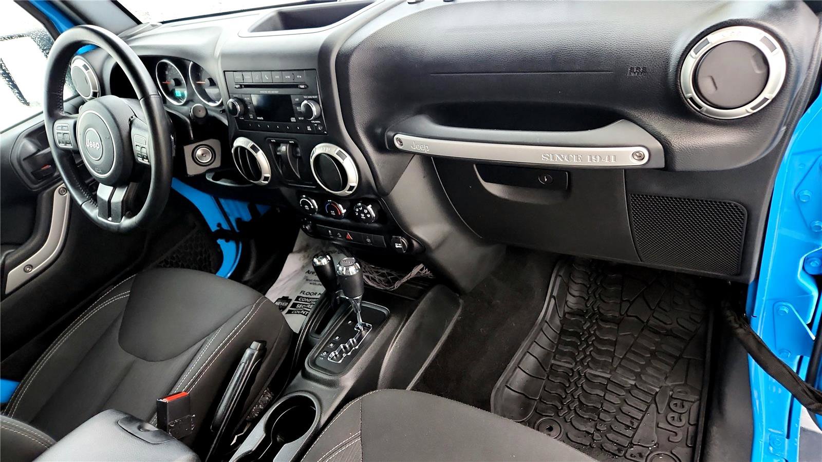 Used 2018 Jeep Wrangler Sahara w/ Connectivity Group image 10