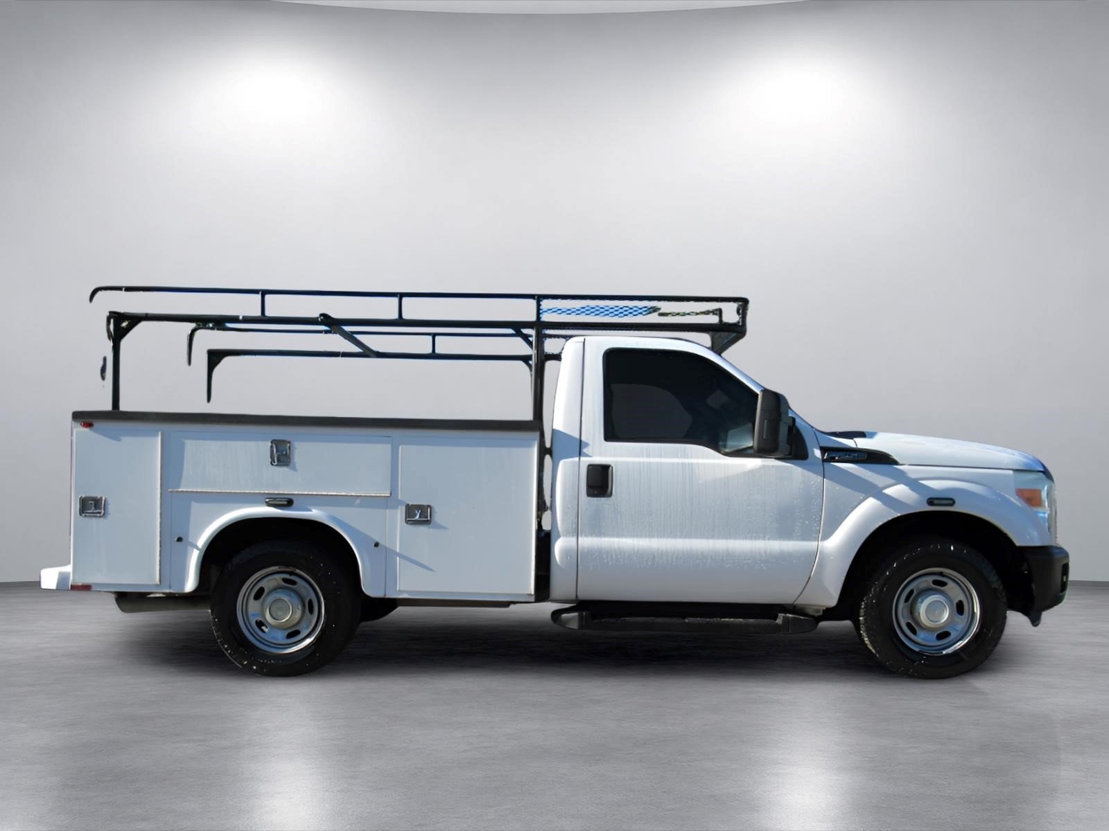 Used 2016 Ford F250 XL RWD image 2