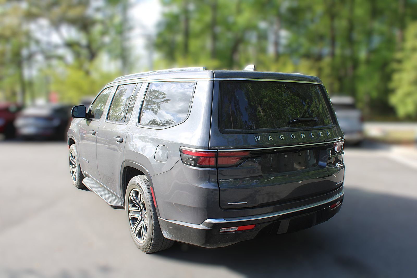 Used 2022 Jeep Wagoneer Series III w/ Rear Seat Video Group 1 image 7