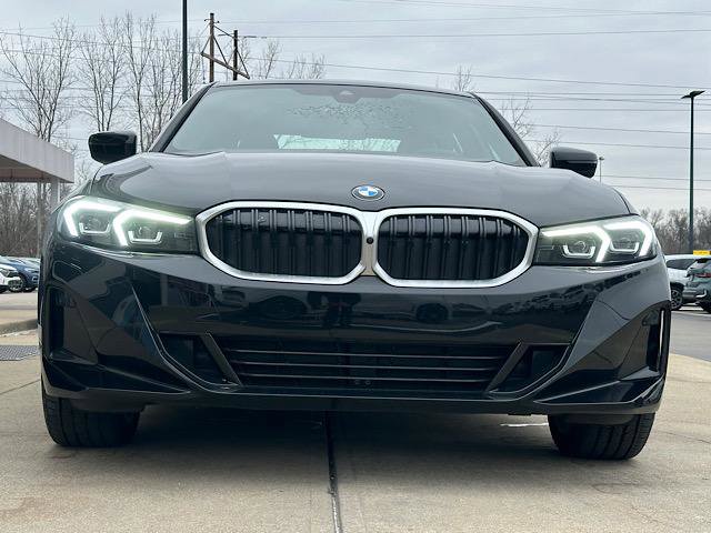 Certified 2025 BMW 330i xDrive 330i xDrive Sedan w/ Premium Package image 2