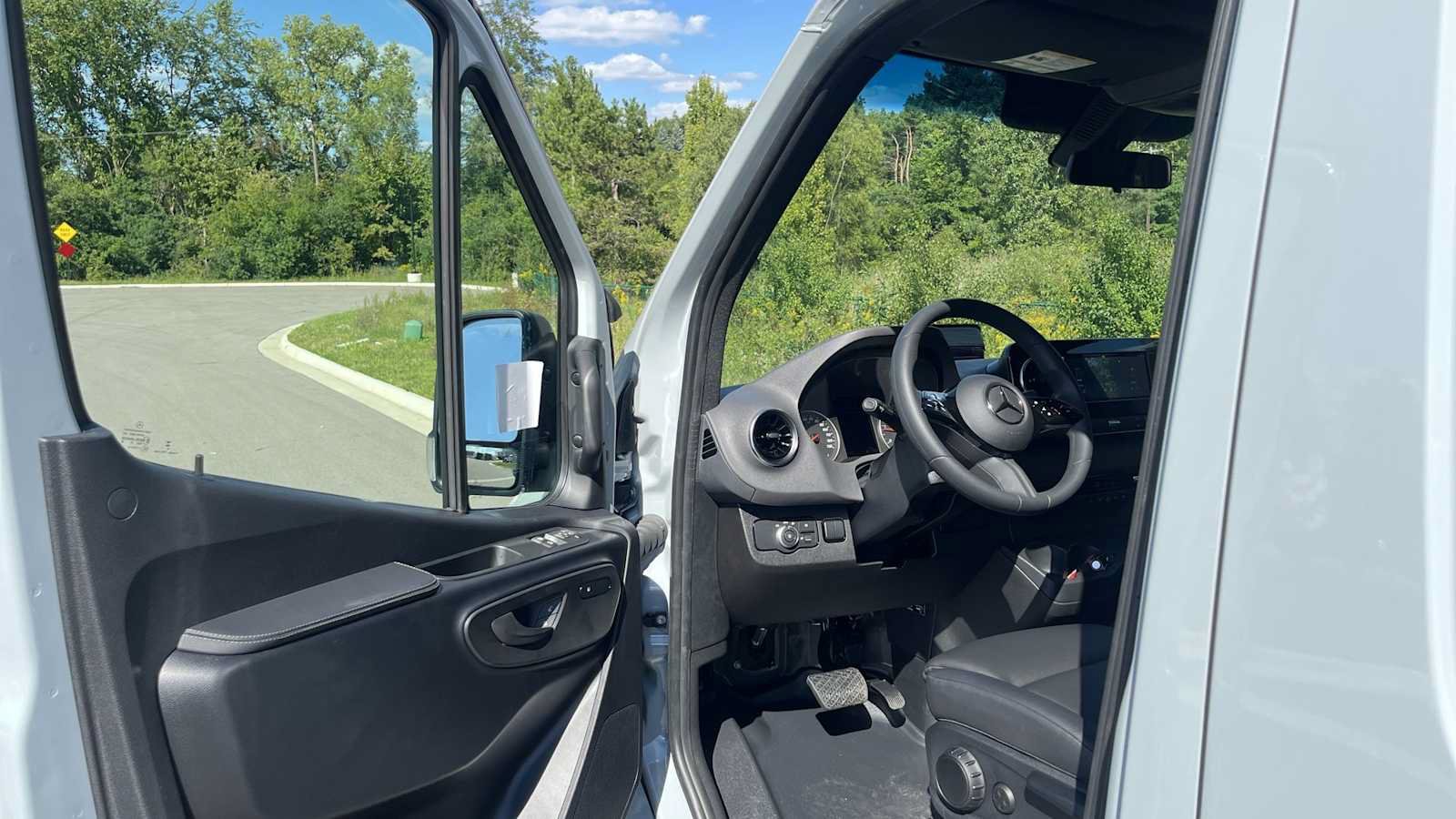 New 2026 Mercedes-Benz Sprinter 2500 image 14