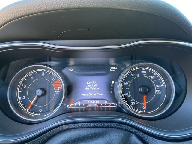 Used 2019 Jeep Cherokee Limited image 23