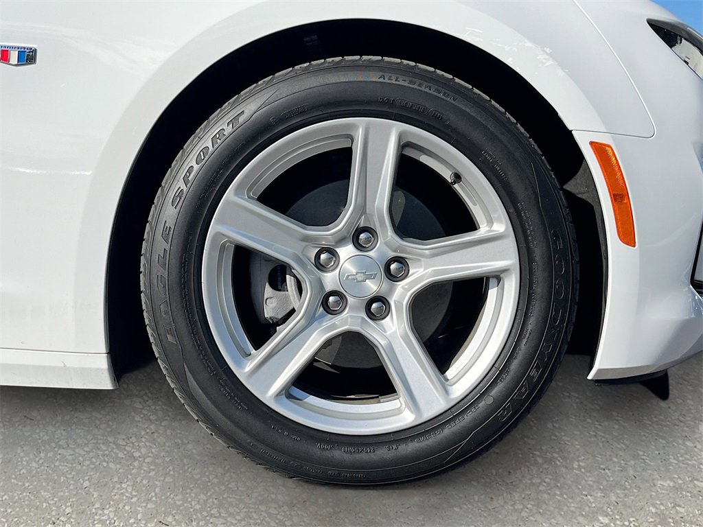 Used 2023 Chevrolet Camaro LT image 27