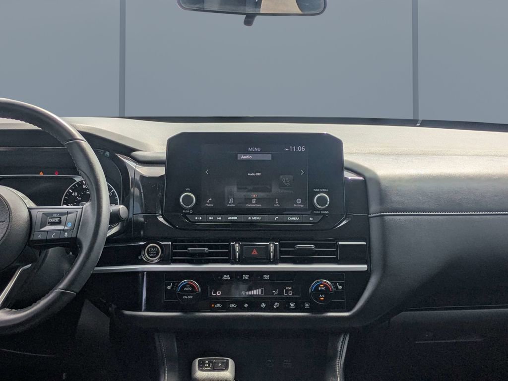 Used 2024 Nissan Pathfinder SV FWD image 18