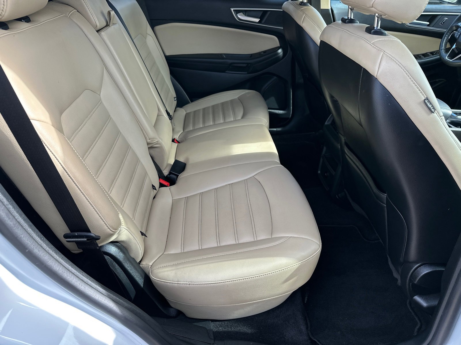 Used 2022 Ford Edge SEL image 15